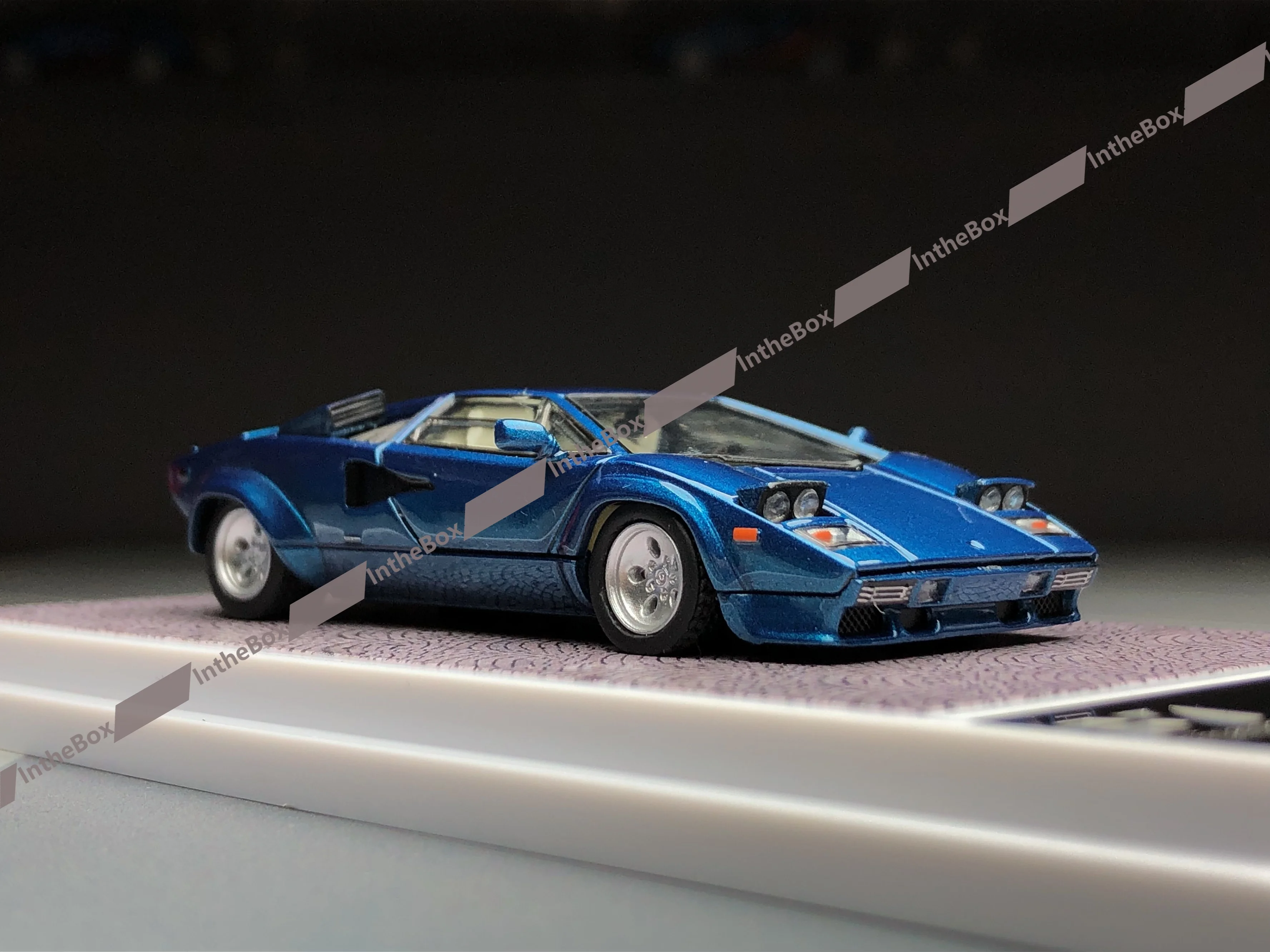 FindClassically FY Countach LP5000 QV Blue 1:64 Литая под давлением модель автомобиля Коллекция