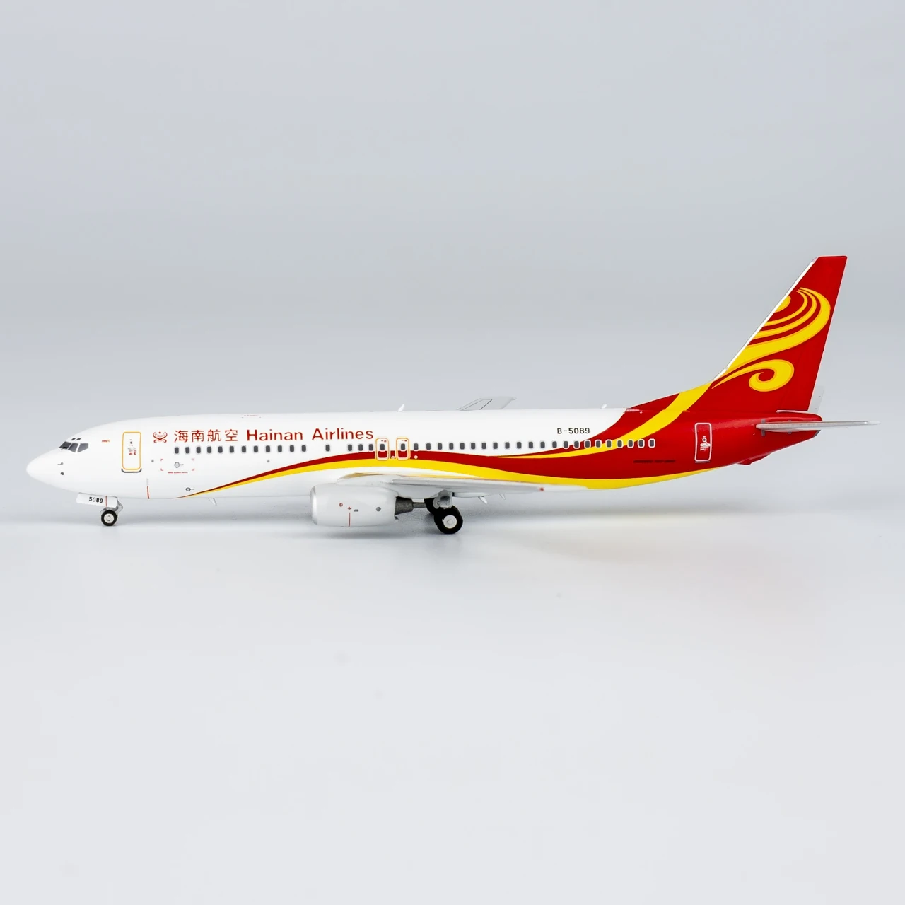 Коллекционный самолёт из сплава 58189 подарок NG модель 1:400 авиакомпании Hainan Airlines