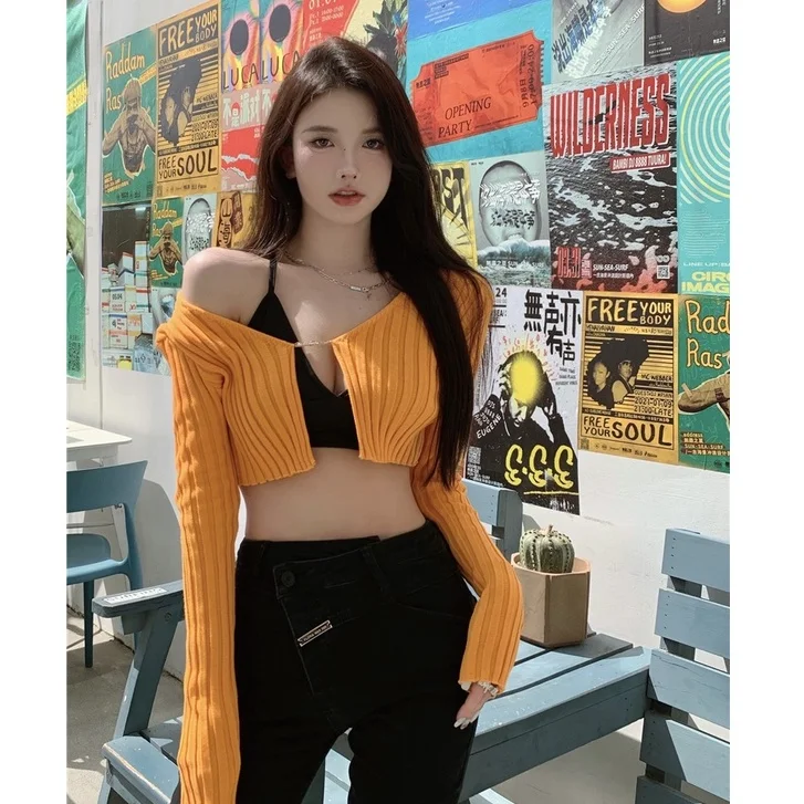 

Ihkke New Spring Small Niche Short Slim Temperament V-Neck Knitted Sweater Top