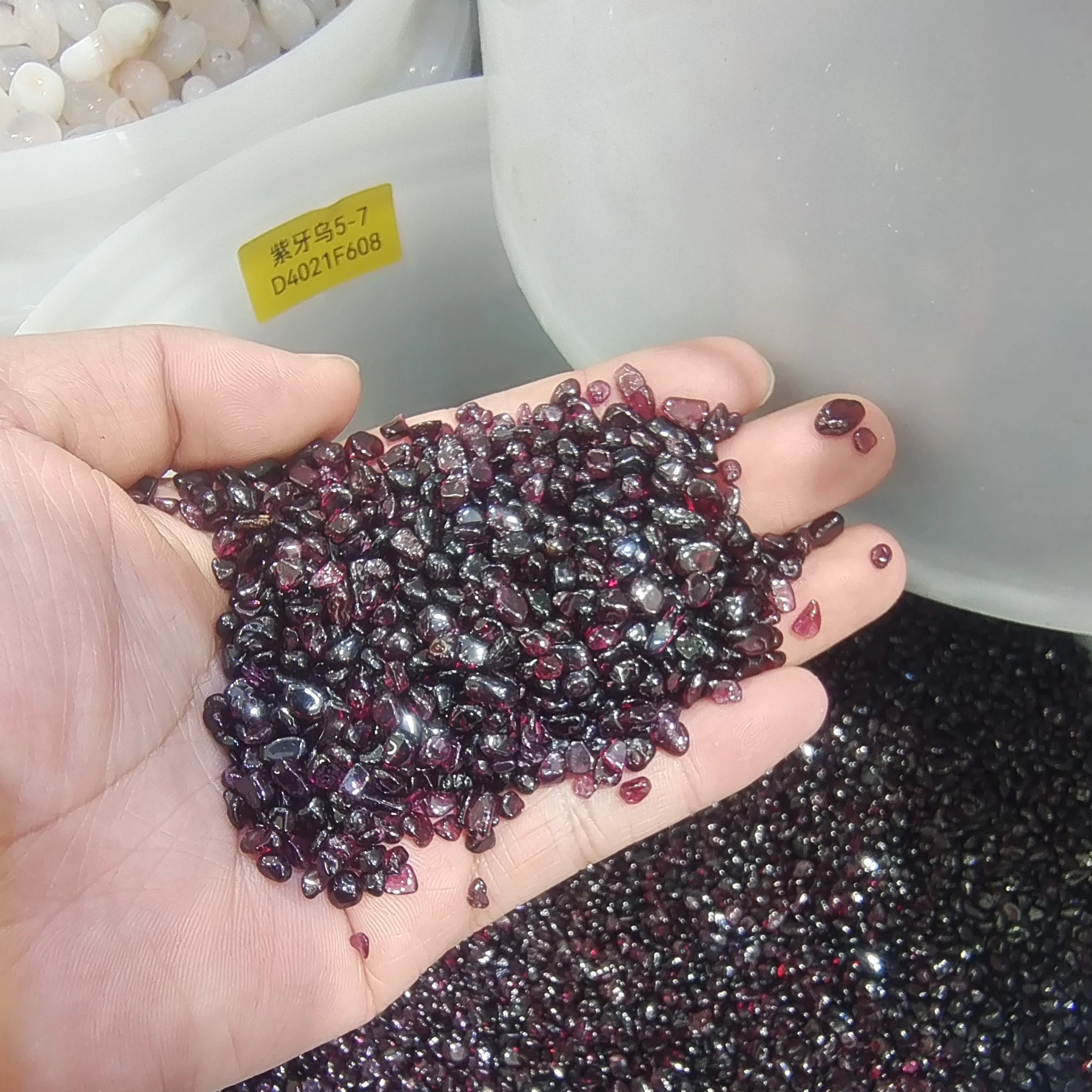 

Natural Garnet Purple Tooth Rose Purple Garnet Mineral Healing Stone Gravel Specimen Suitable For Aquarium Home Decor Crafts