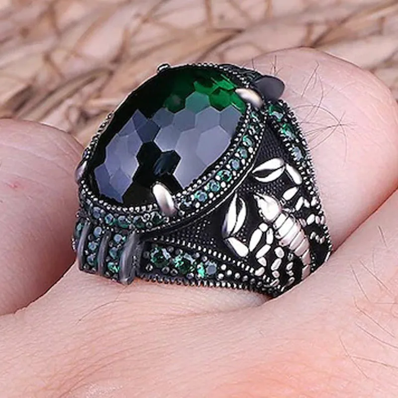 

Green Gemstone Luxury Men's Ring To Attend The Banquet Party Niche Business Ring High-end Fashion Wedding Crystal Jewelry