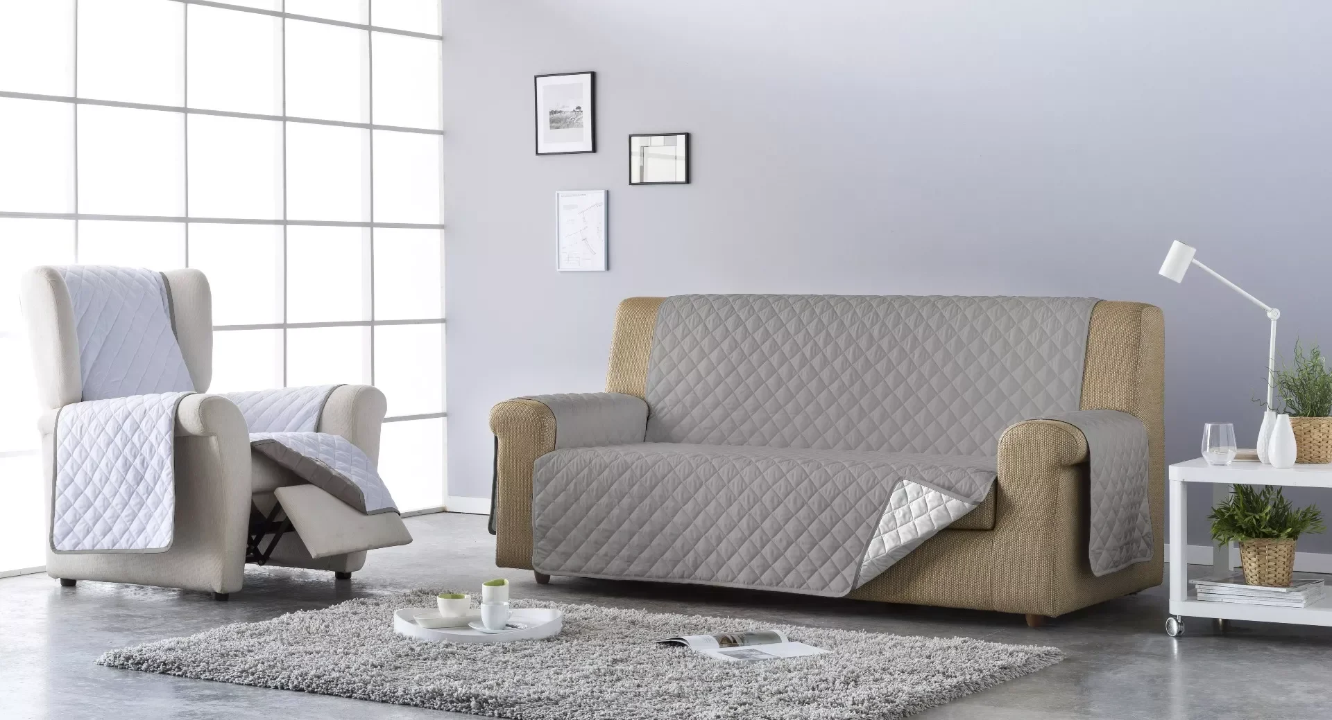 

NEW IN Sofa cover Salva sofa reversible padded 2 seater