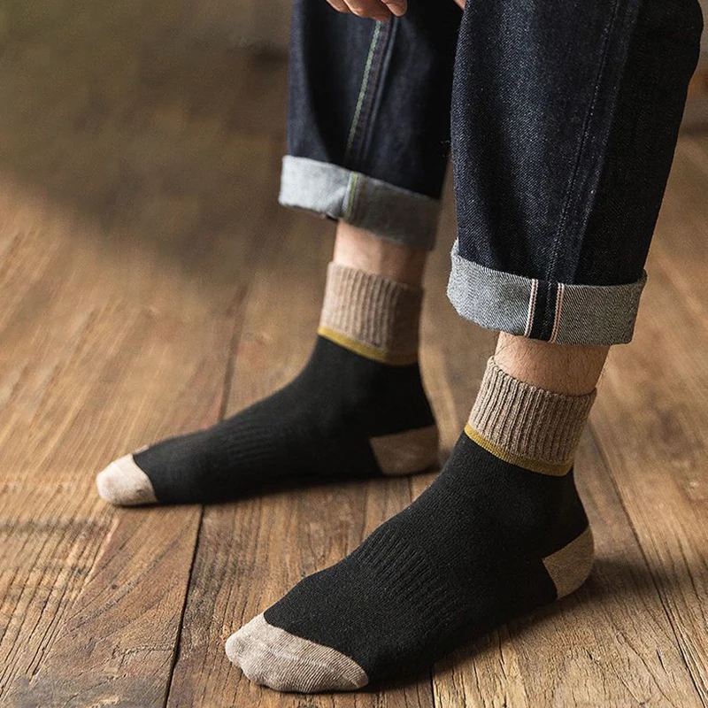 10Pairs of High Quality Men's Socks Striped Thickened Autumn and Winter Mid-tube Socks New Men's Socks Sports Socks Wholesale