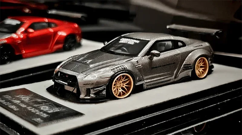 Модель Qidian 1:64 GT-R R35 LB Carbon-Hood Limited299 автомобиля из смолы