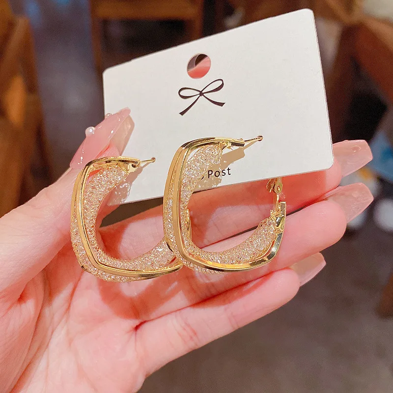 

2023 Golden Exaggerated Metal Geometric Big Earrings for Women Earrings Wedding Jewelry Birthday Gifts Exaggerated Ear Hoop