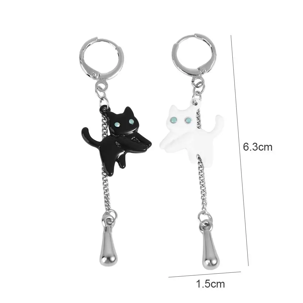 Серьги-гвоздики с элементами животных драгоценные камни кисточки асимметричные