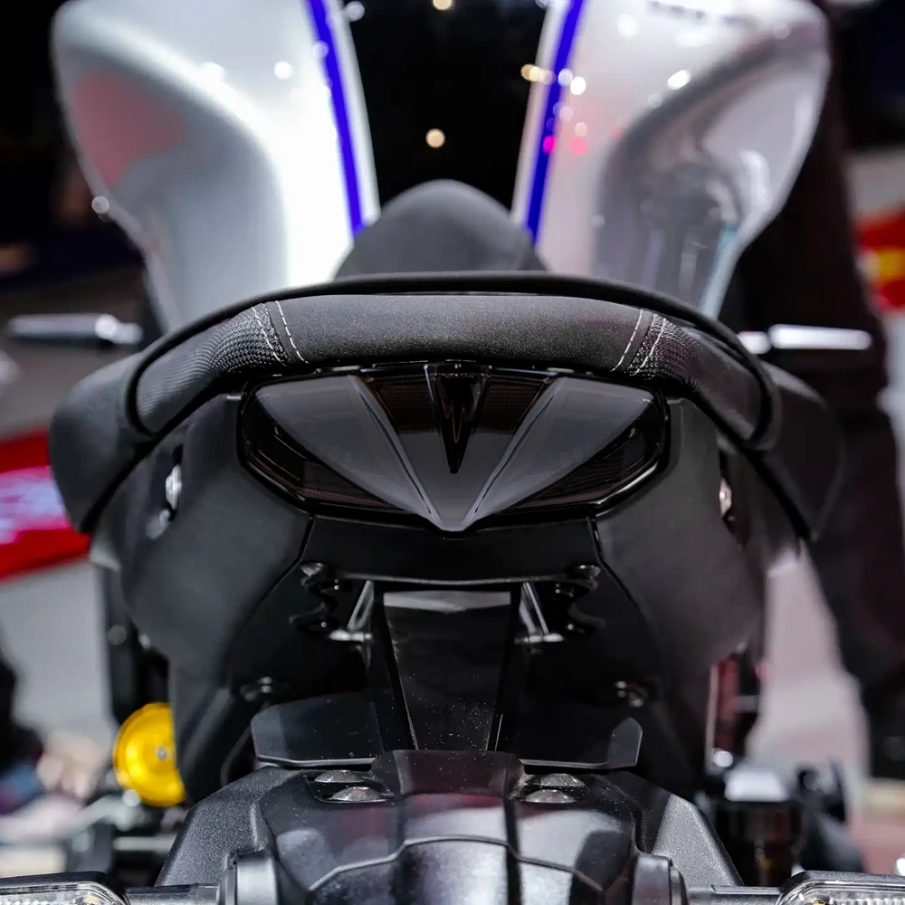 Фото Светодиодный задний фонарь E24 для Yamaha MT-09 SP MT09 MT 09 2021-2023 MT-10 MT10 2022-2024, задний стоп-сигнал мотоцикла, индикаторы лампы №3