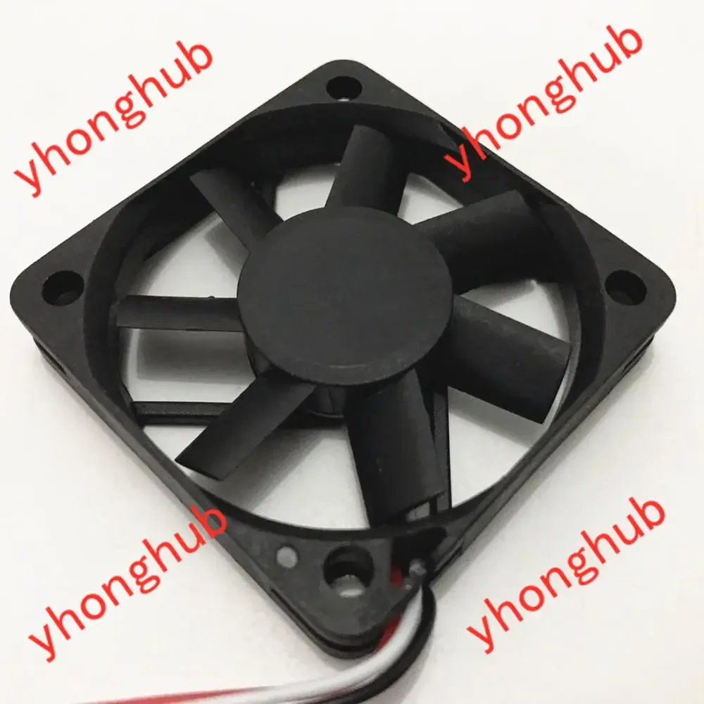 Корпусной вентилятор Emacro KDE1205PFV2 11.MS.AR.GN 12В