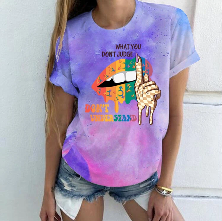 

Женская футболка с принтом «радужные губы» и коротким рукавом