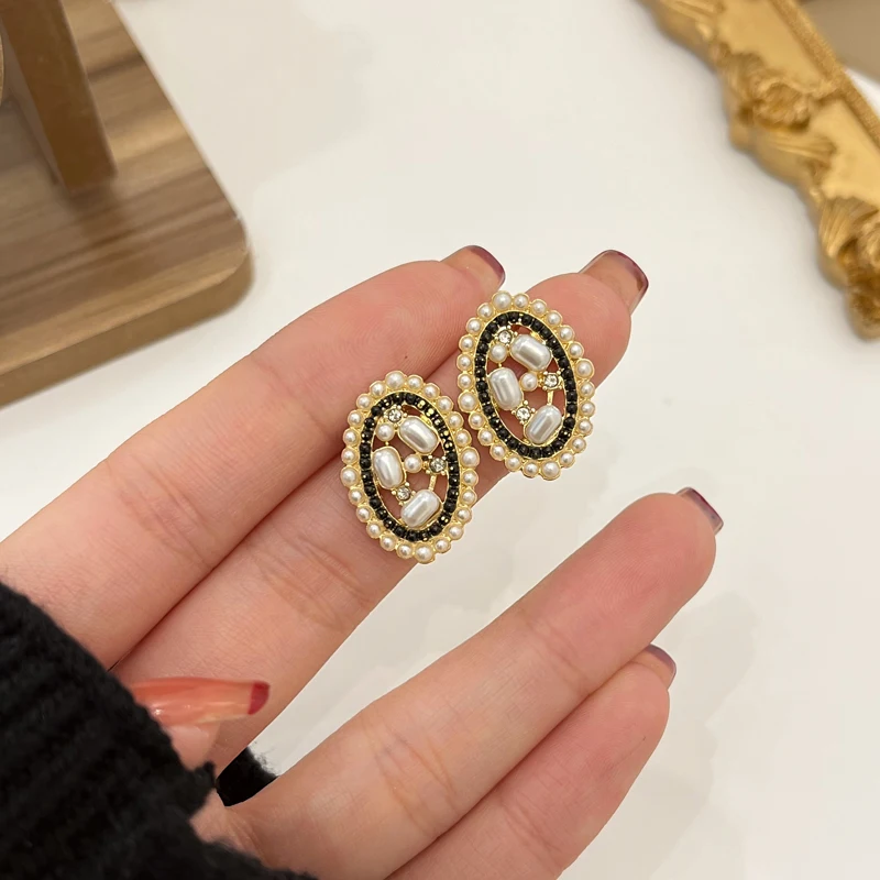 

S925 needle Fashion Jewelry Simulated Pearl Earrings 2022 New Trend Vintage Temperament Oval Stud Earrings Women Party Gifts