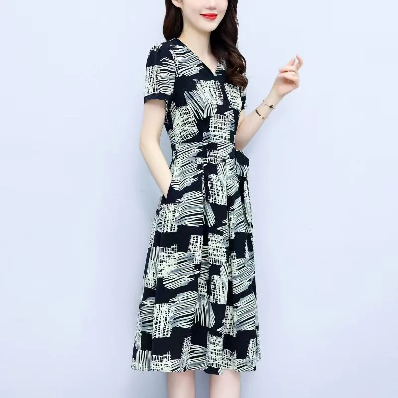 

Винтажное черное платье с принтом для женщин, летняя одежда 2023, шикарное и элегантное женское платье в стиле бохо, корейская мода, летнее платье с коротким рукавом