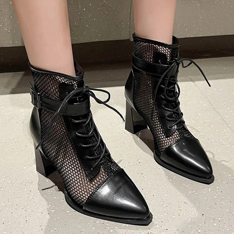 

Женские винтажные сетчатые ботильоны Rimocy в британском стиле, летние женские туфли-лодочки из искусственной кожи на квадратном каблуке с ос...