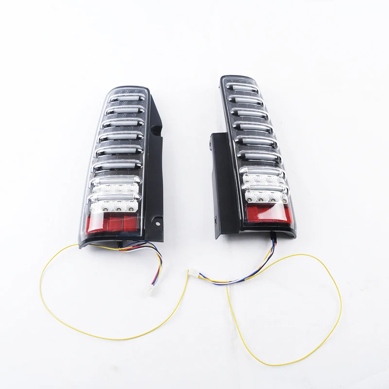 Фонарь задний черный для Suzuki Jimny 98-18 JB43 4x4