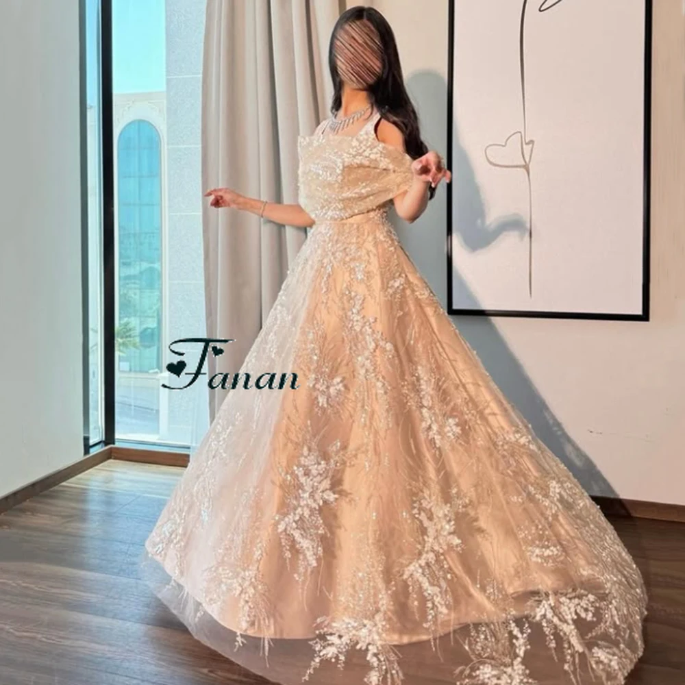 Фото Customized Beige Off the Shoulder A-line Evening Dress Lace Appliques Spaghetti Strape Party Prom Gown Floor Length Prom Gowns №3