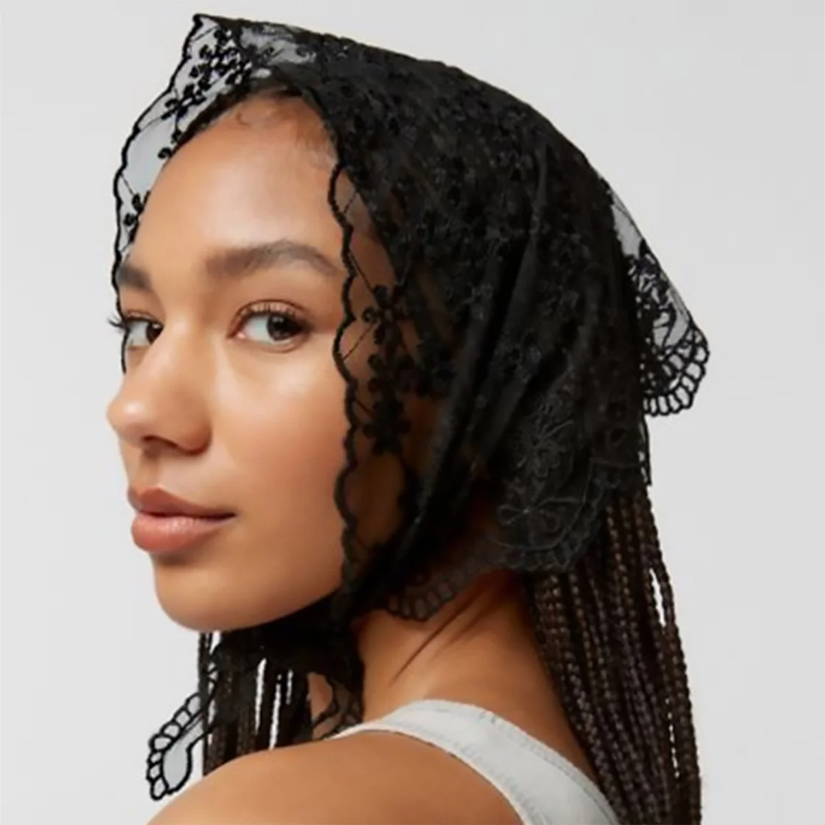 Мусульманский однотонный хиджаб с вырезами женский маленький треугольный шарф