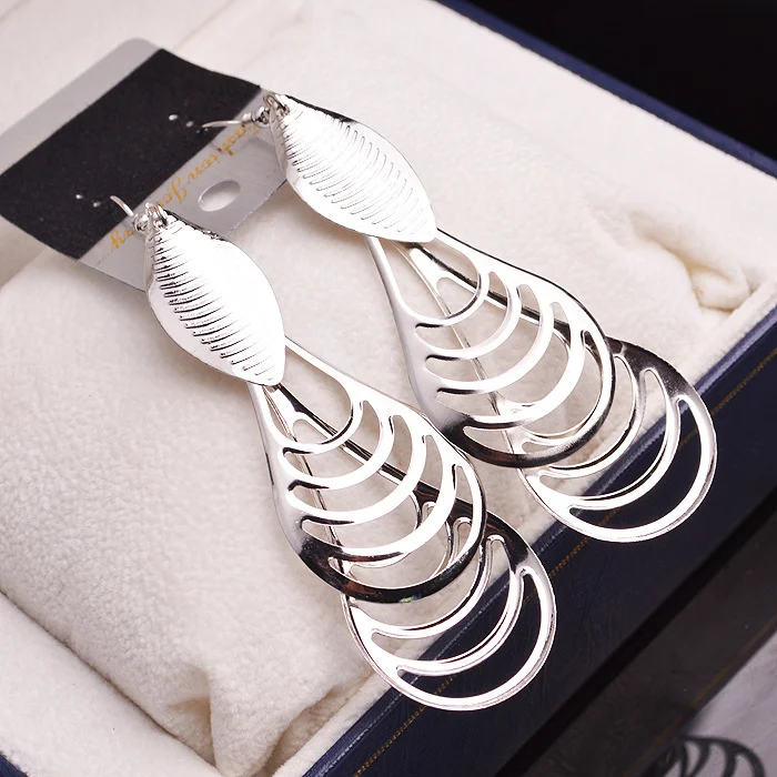 

Indian National Romantic Su hollow out long earrings accessories Yiwu