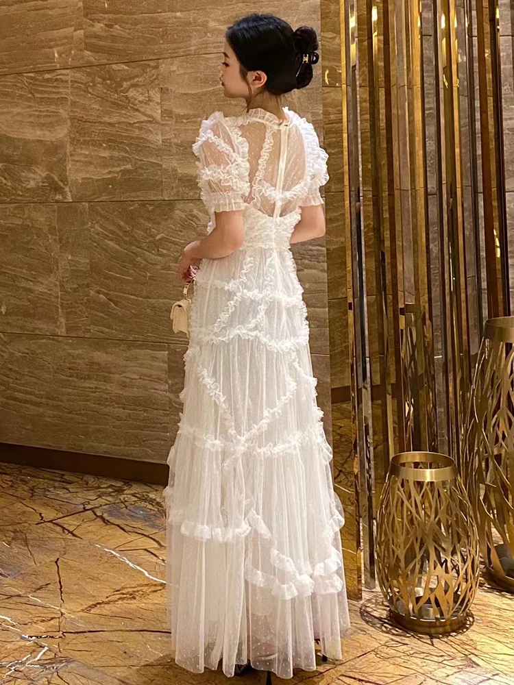 Женское платье с круглым вырезом TWOTWINSTYLE элегантное коротким рукавом и высокой