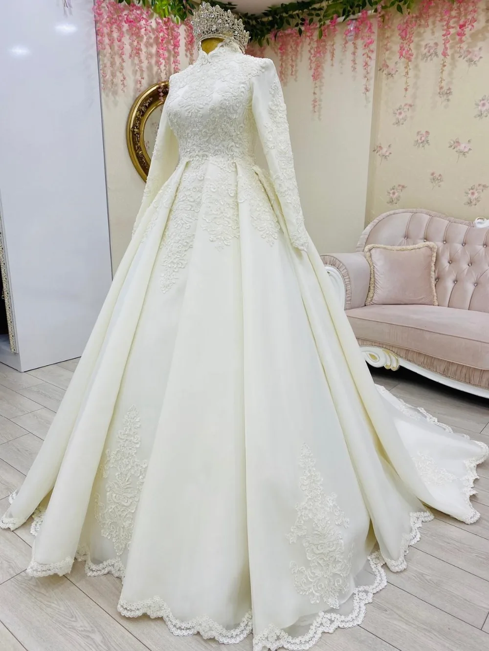 

Muslim Lace Appliques Long Sleeves Plus Size Wedding Dresses Sweep Train High Neck Satin Vestidos De Noiva Bride Dress 2023