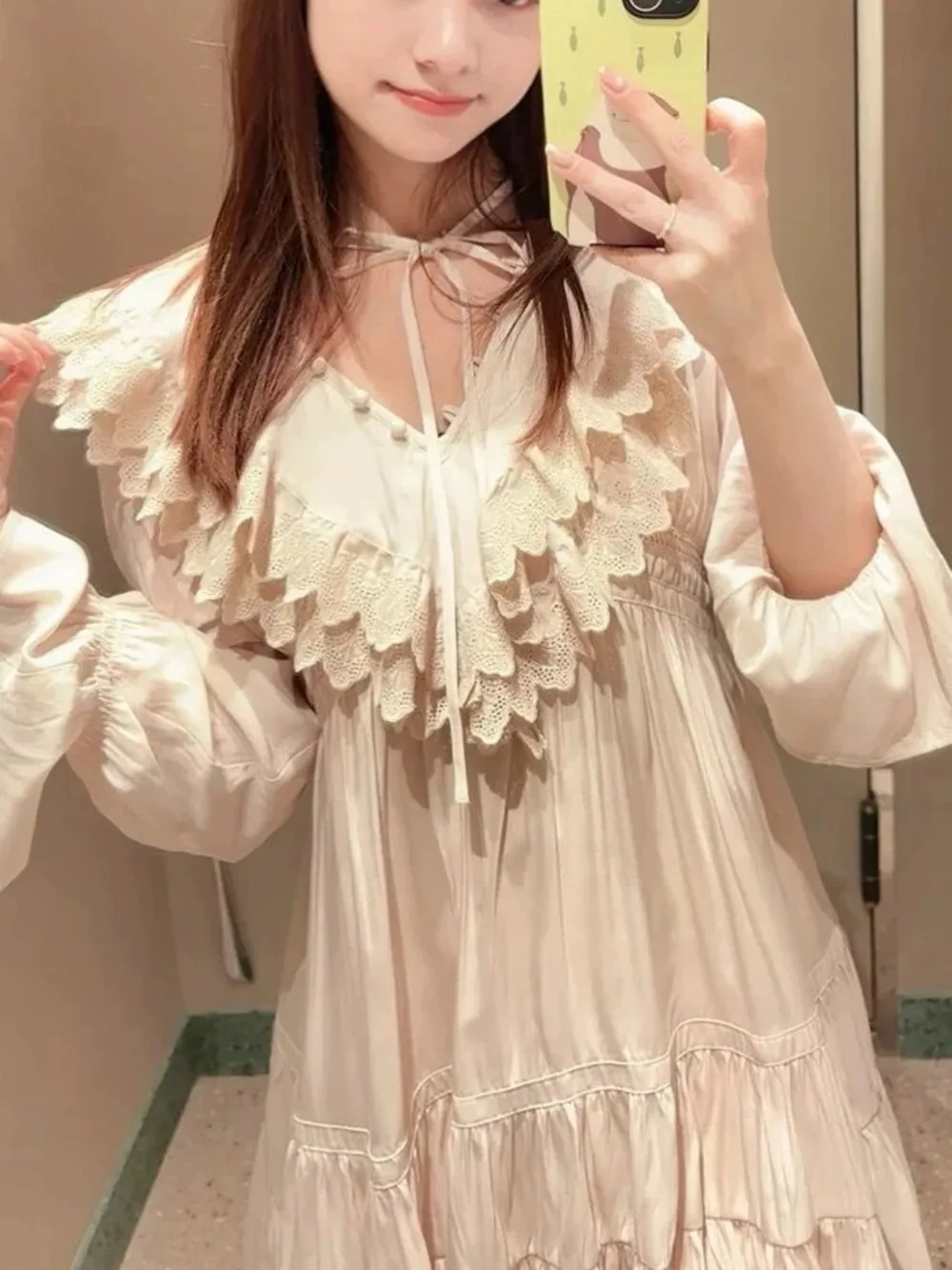 Kuzuwata Нежный халат с воротником Питер Пэн и расклешенными рукавами оборками