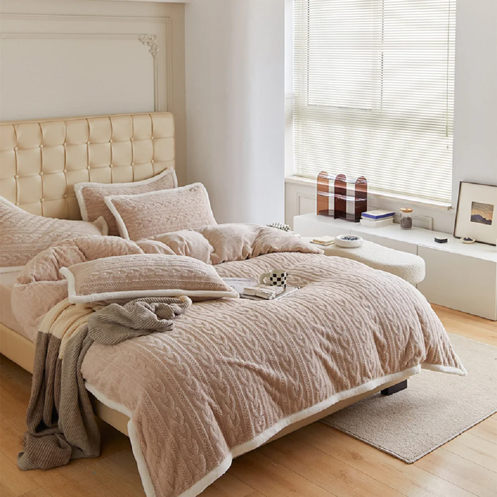 Полный комплект постельного белья из утолщенного кроличьего меха 4 предмета с