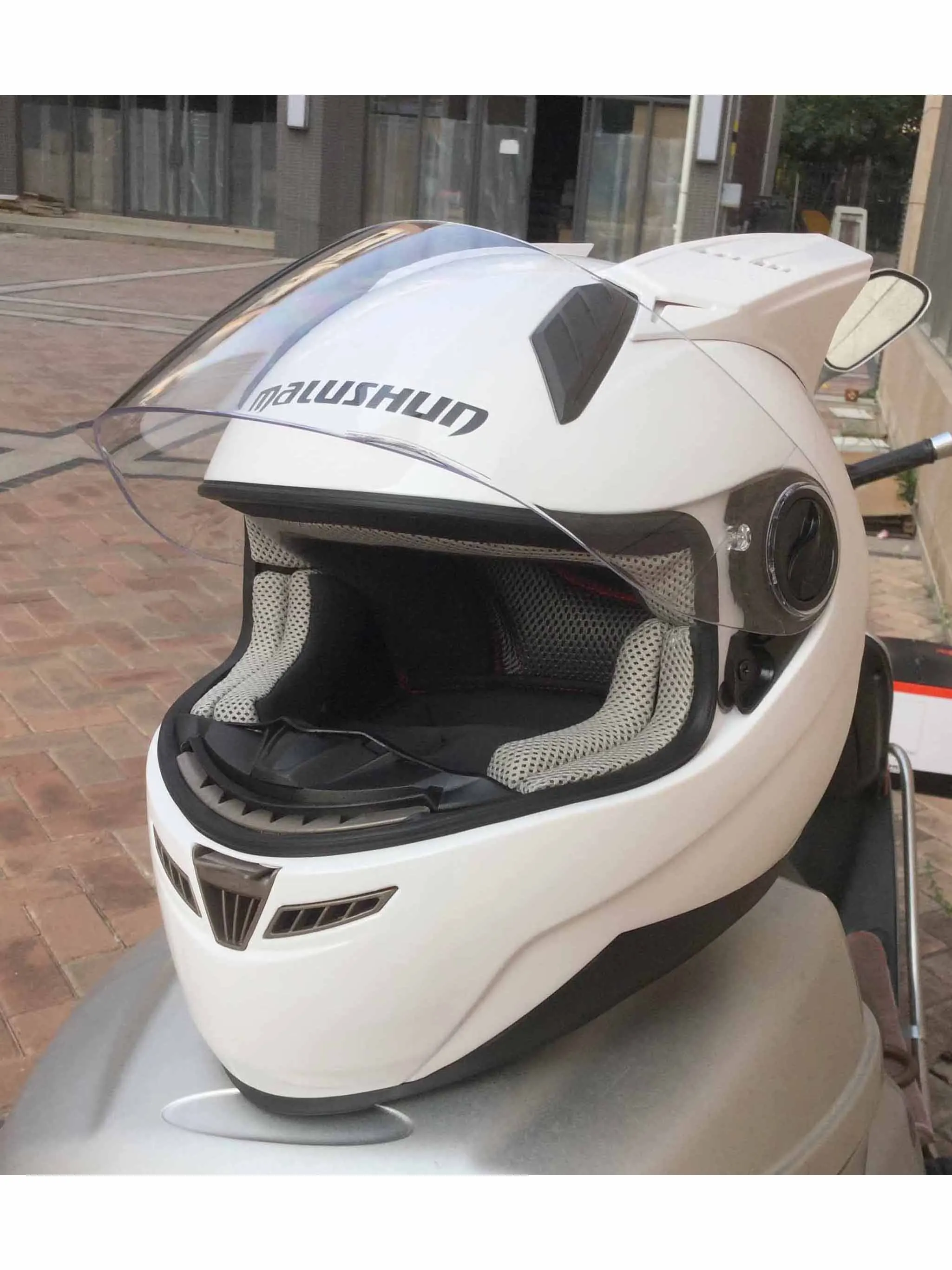 

White Color Helmet Race Nntifogfor Cascos Gaming Motorcycle Helmet Automobile Cool Season Warm Casque Full Face Helmet FAST