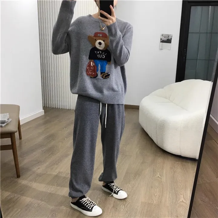 Женский шерстяной свитер