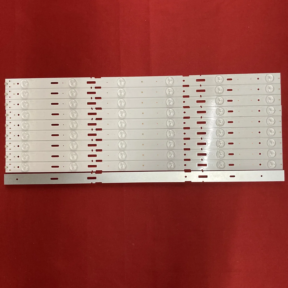 Светодиодные ленты для телевизора GRUNDIG 48 48VLE450BF 48VLE6520BH 48VLE5520BG 48VLE5520 LSC480HN05 2013ARC48 3228N1 6