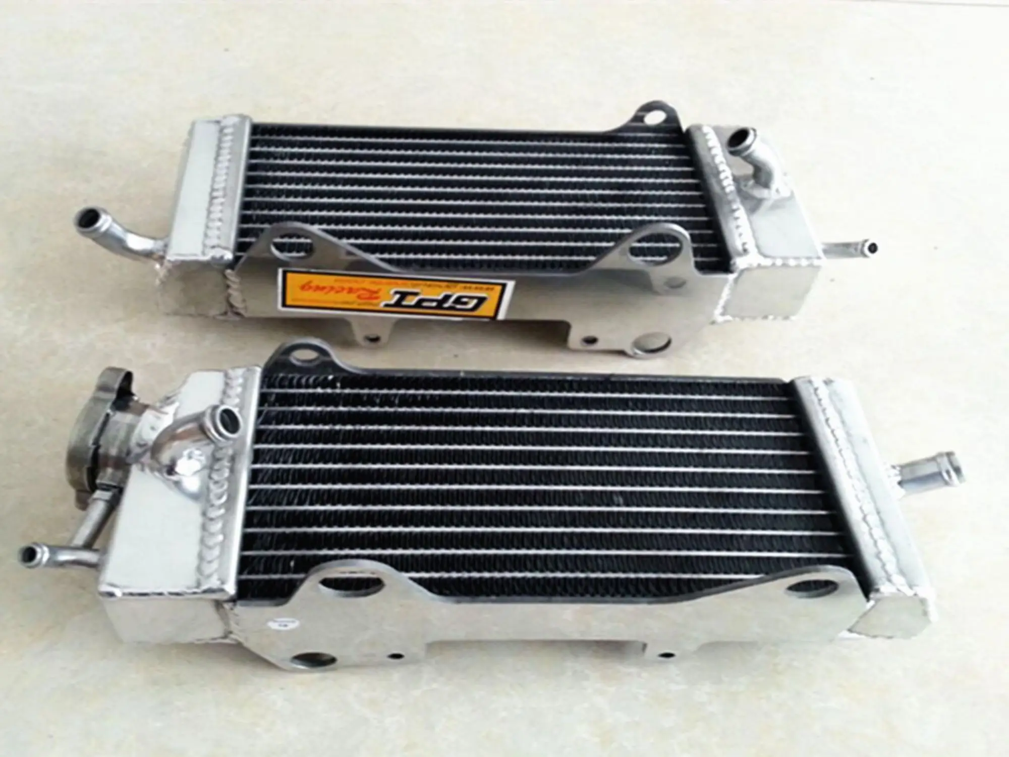 Новая левая и правая сторона для Yamaha YZ250K YZ 250 K 1983 алюминиевый радиатор охладитель