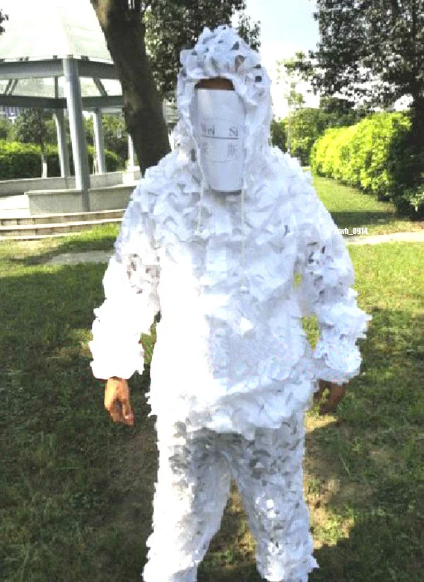 Камуфляжный костюм для охоты с объемным изображением камуфляжной сетки разных