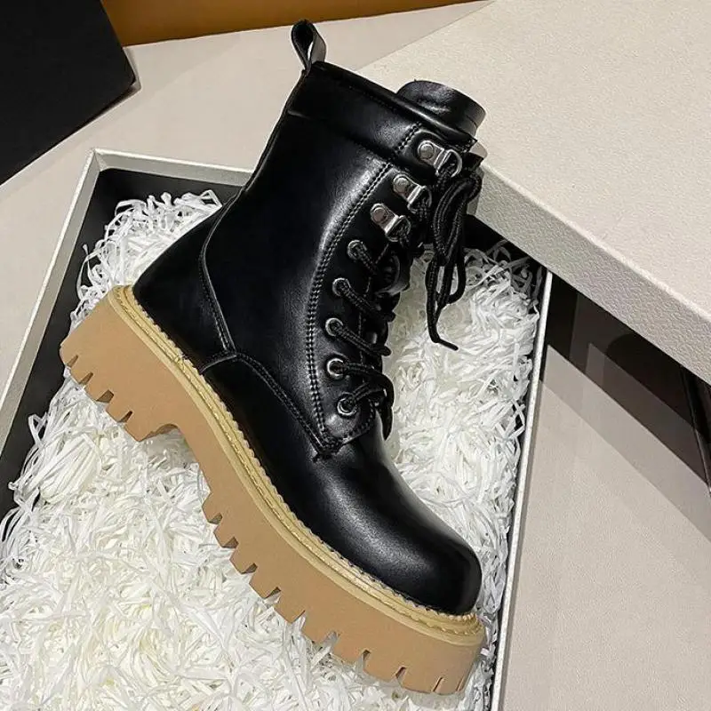 

Женские ботинки на шнуровке, зимние теплые короткие ботинки из искусственной кожи, с круглым носком, в стиле панк, 2023