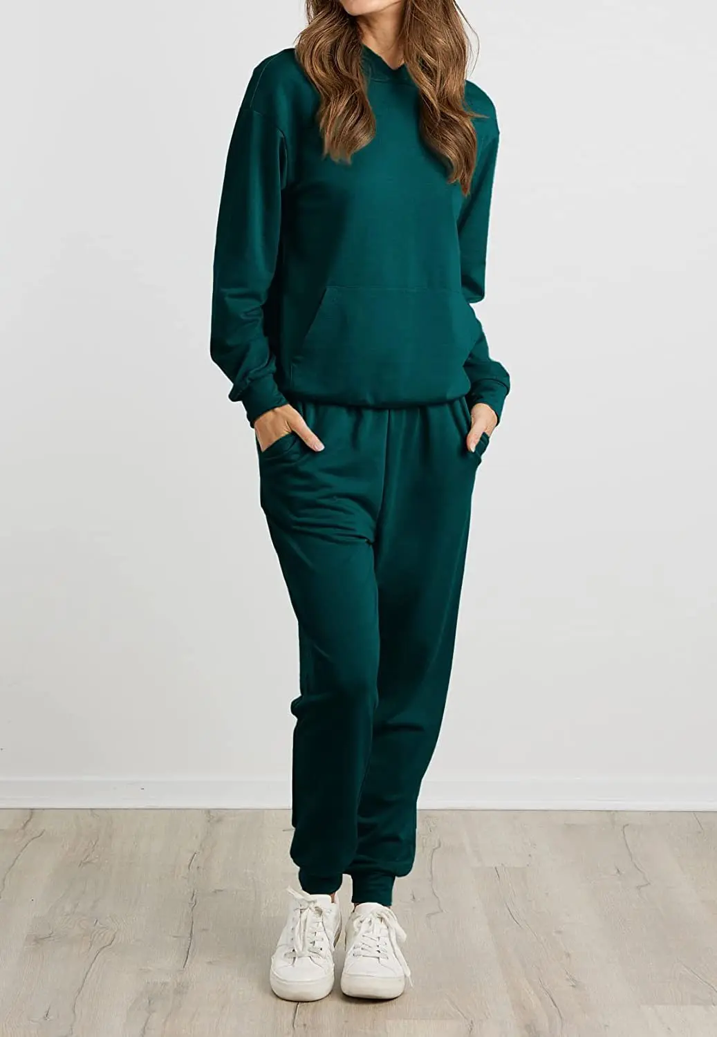 Рисунок 3 - Женский спортивный костюм с длинным