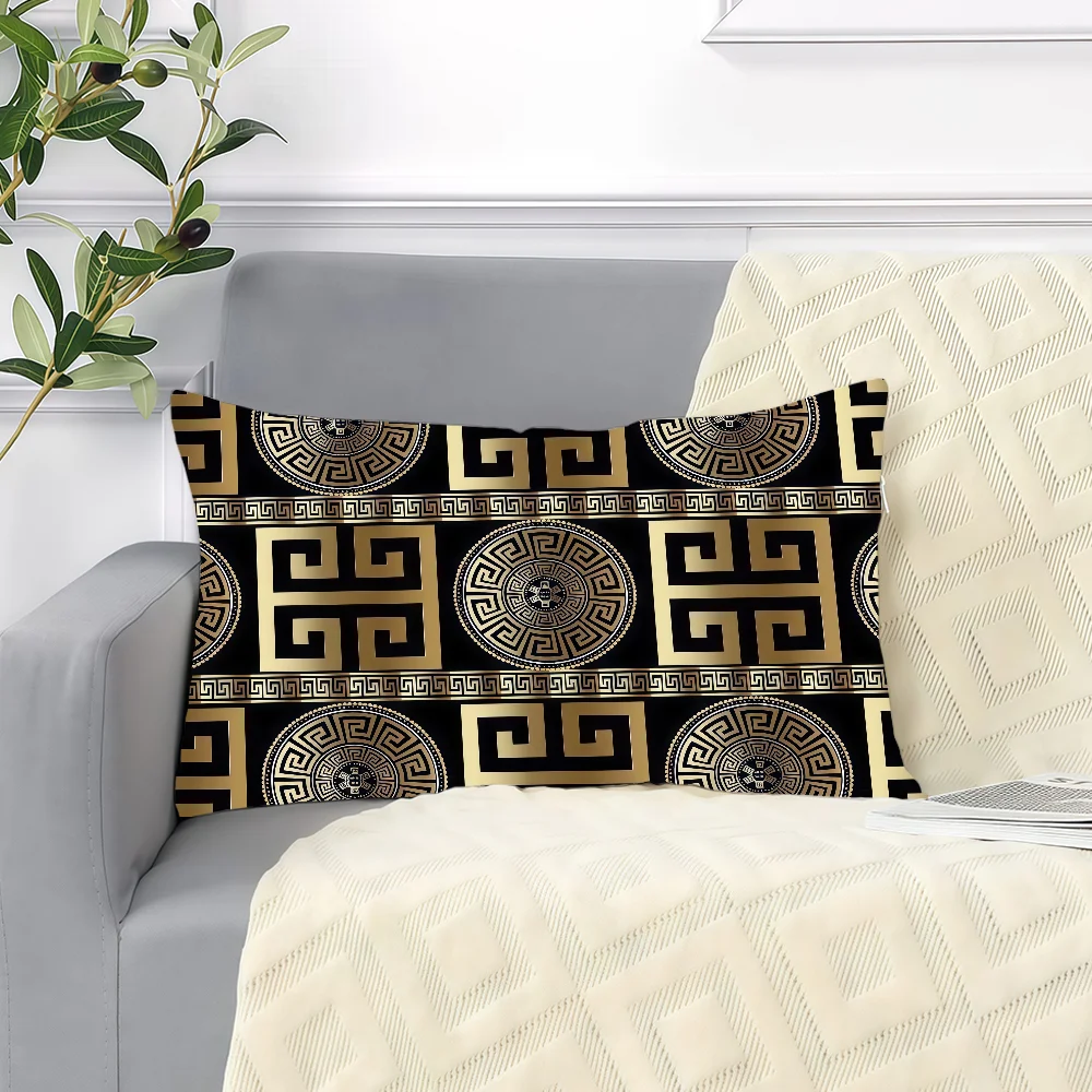

Чехол для подушки с греческим орнаментом из полиэстера