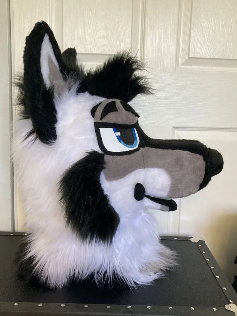 Рисунок 3 - Fursuit Fury голова и хвост волчий