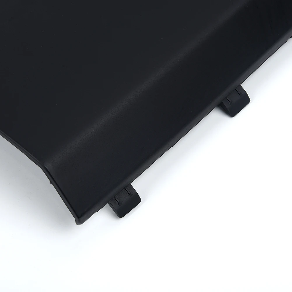 

1pcs Durable Practical Useful Tow cover Car Rear Bumper For Mercedes-Benz ML W163 1998-2005 Parts A 163 880 11 05
