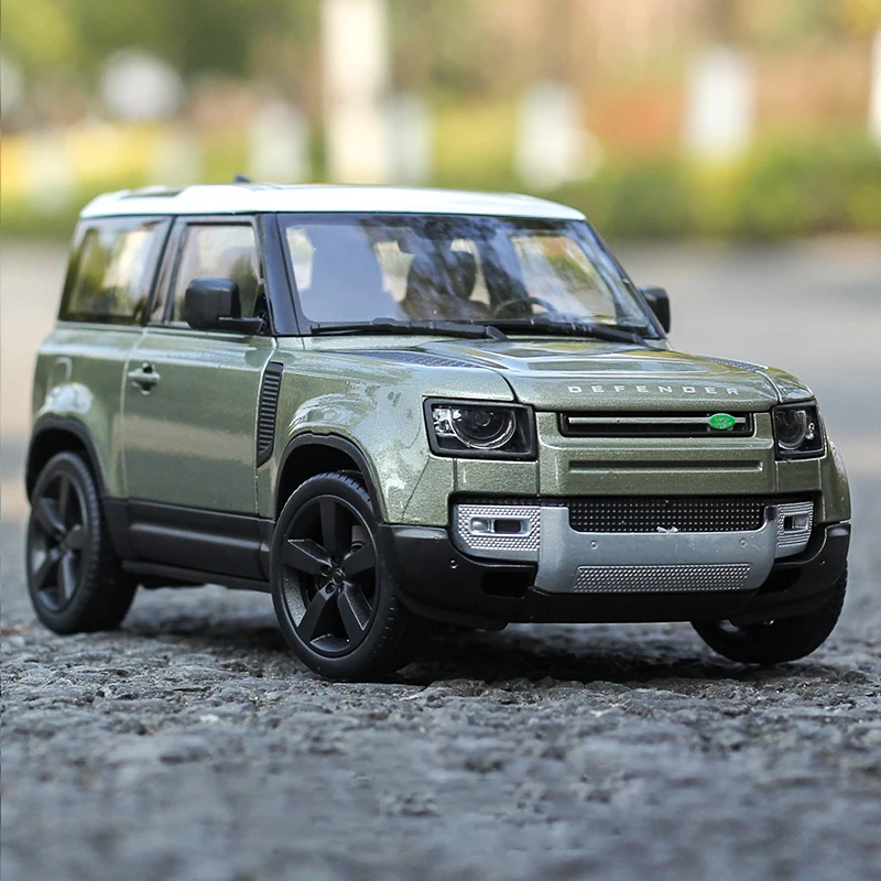 

WELLY 1:26 Land Rover Defender SUV Toy Alloy Car Diecasts & Toy Vehicles Car Model Miniature Scale Model Car Toys For Children