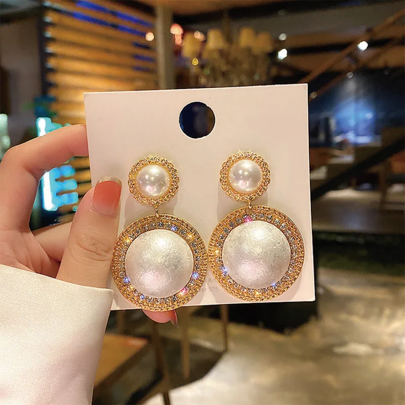 

Fashion Personalized New Big Pearl Earrings Koren Elegant Lady Eardrops Temperament Exaggerate Earrings For Women Luxury Gifts