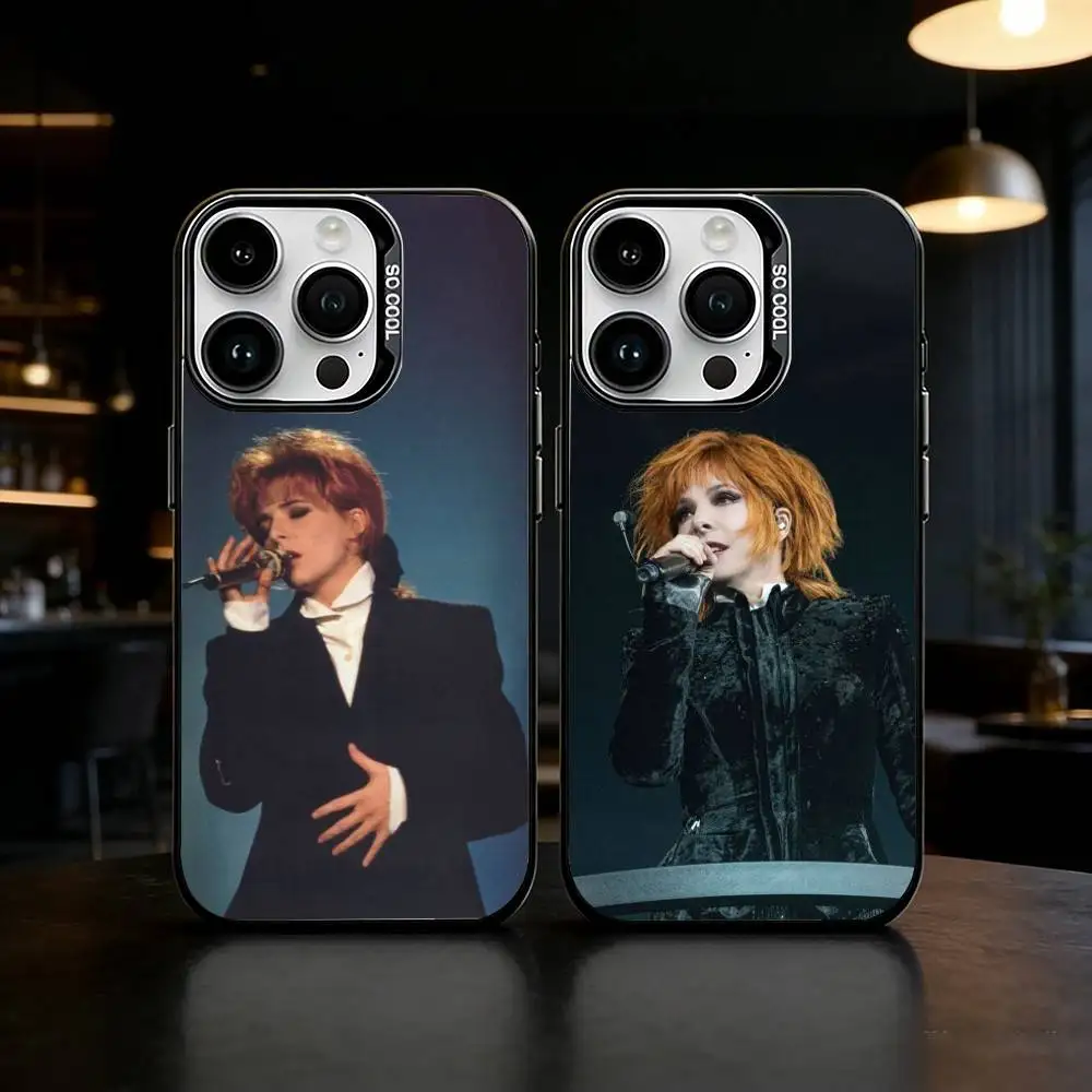 Фото Чехол M-Mylene Farmer California для iPhone 17 16 15 14 13 12 11 Pro Max Plus, серебристый матовый черный №1