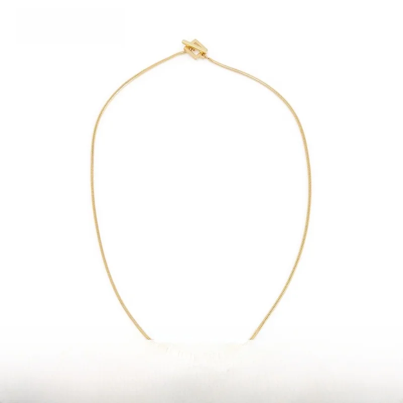 Короткое ожерелье для женщин зима 2023 новый логотип квадратное золотое колье с