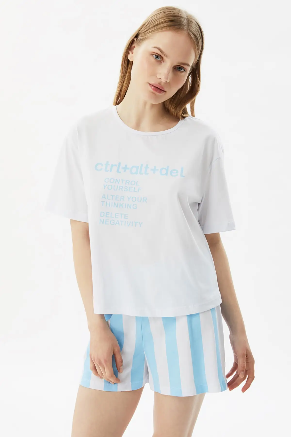 

Trendyol Printed Pajamas set THMSS21PT0974