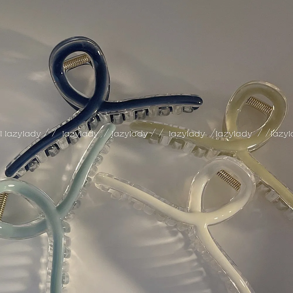 

Japanese-style Cute Acrylic Spring and Summer New Shark Catch Oil Dripping Plain Color Refreshing Summer Catch Clip Hair Clip