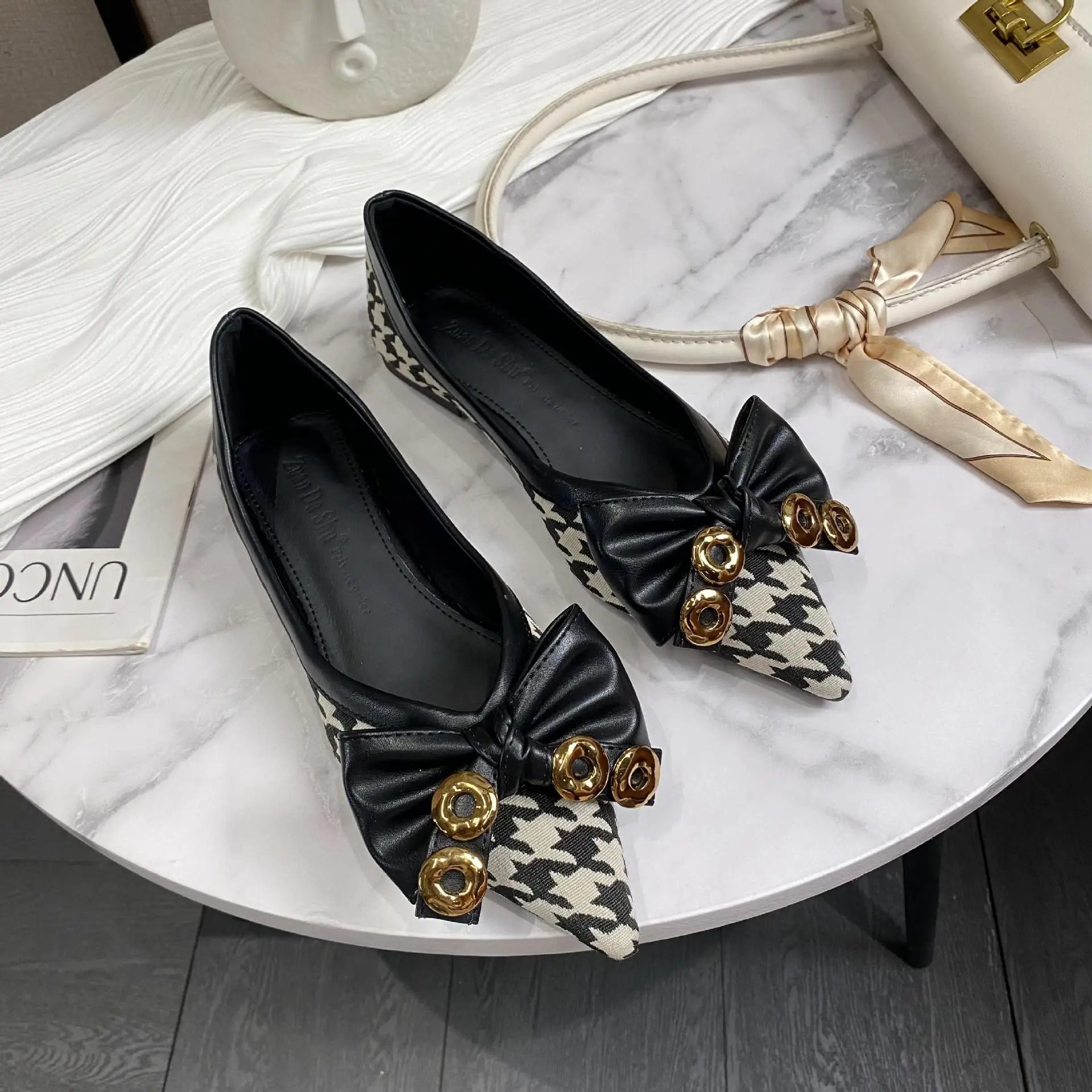 Plus Size 34-43 Women Pointed Toe Flats Slip on Girls Casual Shoes Office Lady Dress Shoes 1cm Heel Pumps Fashion Bow Female T65