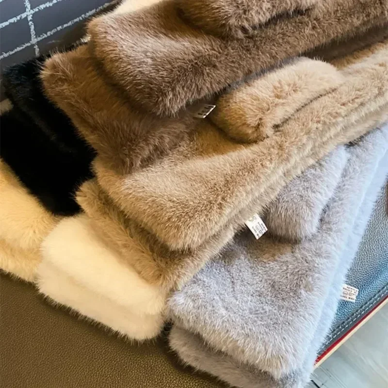 Теплый плотный шарф зимний женский однотонный мягкий удобный из кроличьего меха