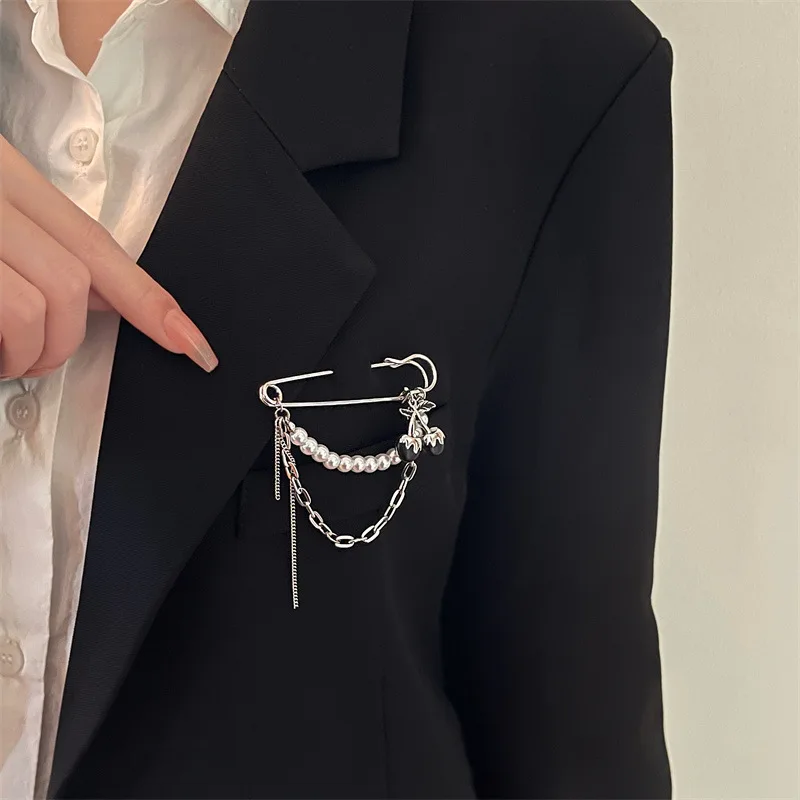 

Fix Exposure Proof Cherry Brooches for Women Collect Waist Pearls Pin Jewelry