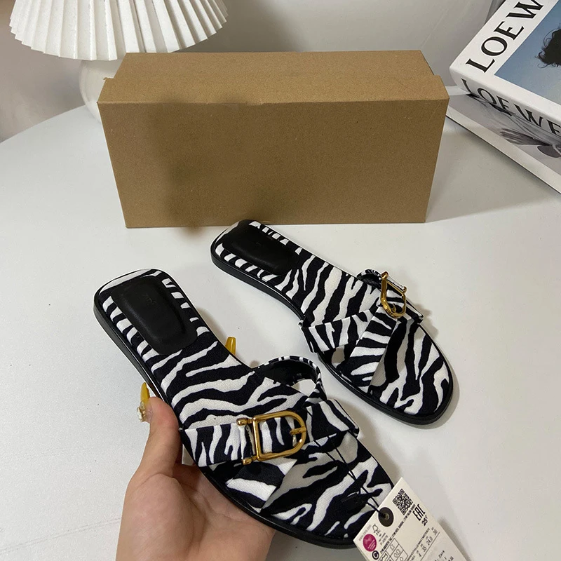 

Summer New Women's Flat Sandals Open Toe Comfortable Beach Slippers Outdoor Casual Buckle Women's Shoes Plus Size