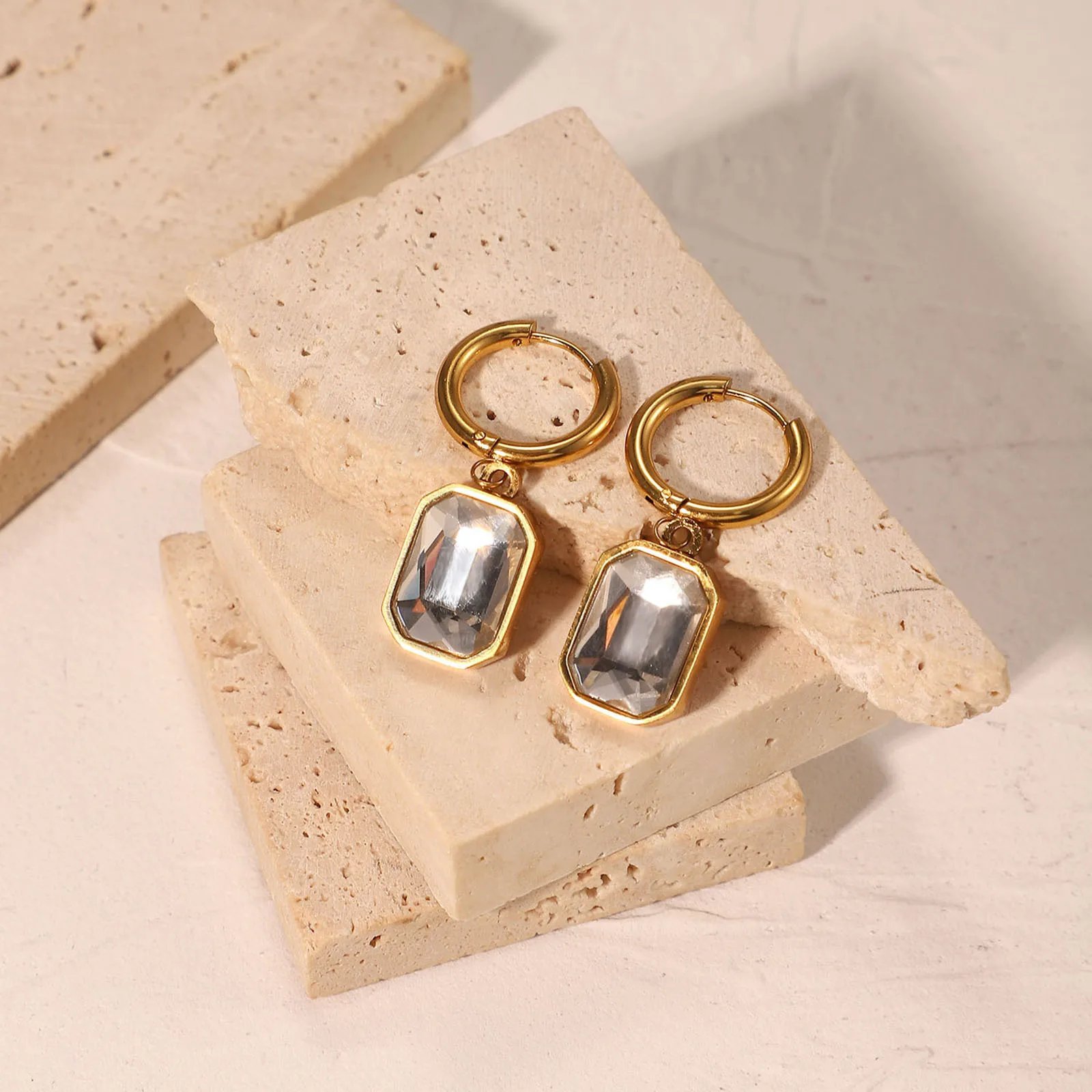 

Brand New Stainless Steel Hoop Earrings 18K Real Gold Plated Geometric Clear Square Cubic Zircon Hoop Earring For Women Gifts