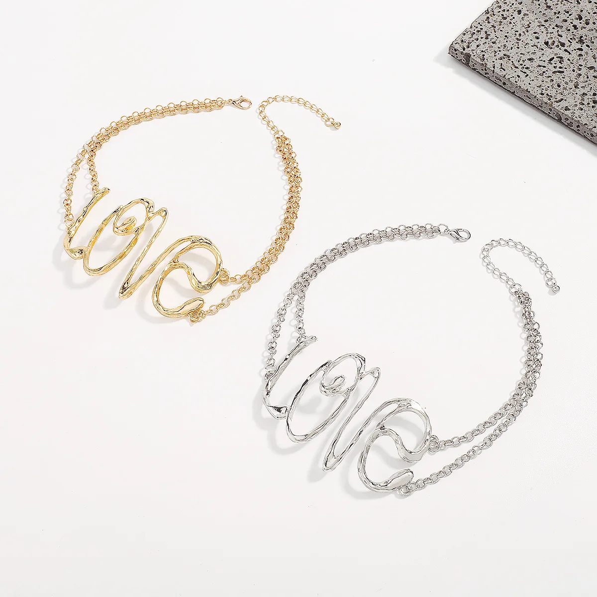 Vintage Exaggerated Cool Hollow Out LOVE Letter Choker Necklaces for Women Metal Neck Chain Steampunk Hip Hop Party Jewelry