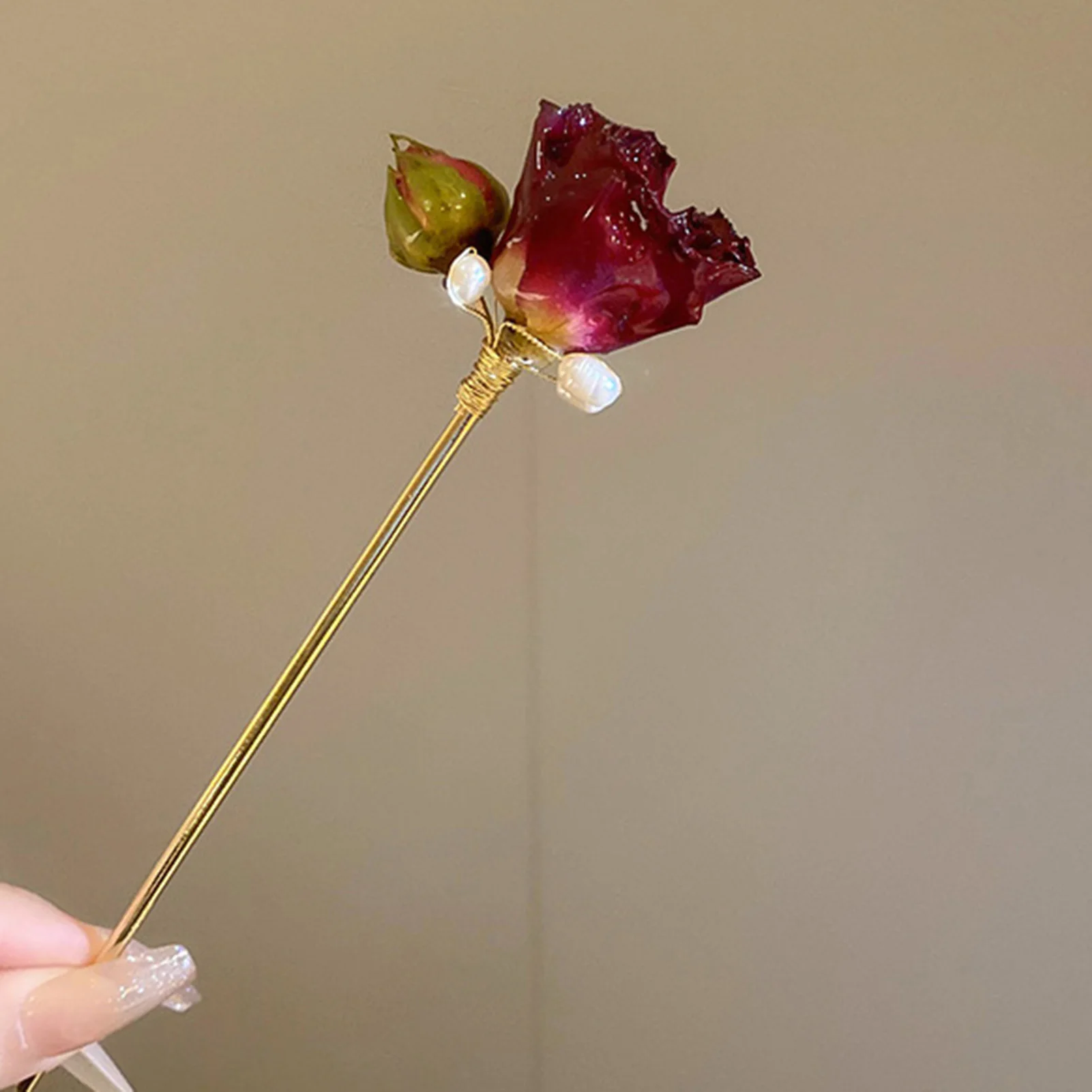 Золотые заколки для волос с цветком розы