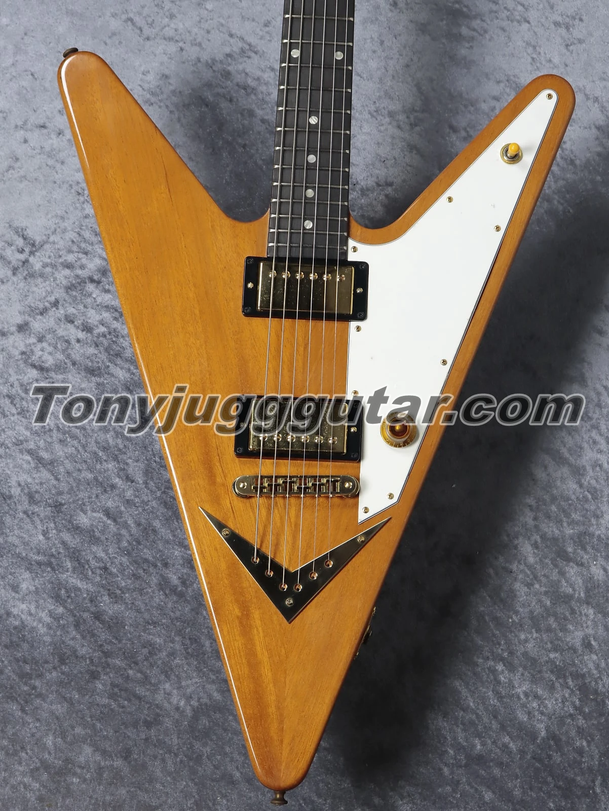 

Korina 1958 Heritage Natural Reverse Flying V Electric Guitar mahogany body, V-Plate Tailpiece, Dot Inlay, Gold Hardware