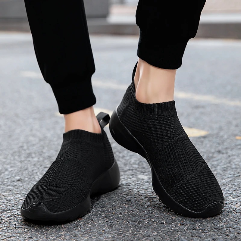 Summer Men Women Shoes Slip on Sock Casual Sneakers Breathable Running Shoes for Couple Men Loafers Sneakers Zapatillas Mujer