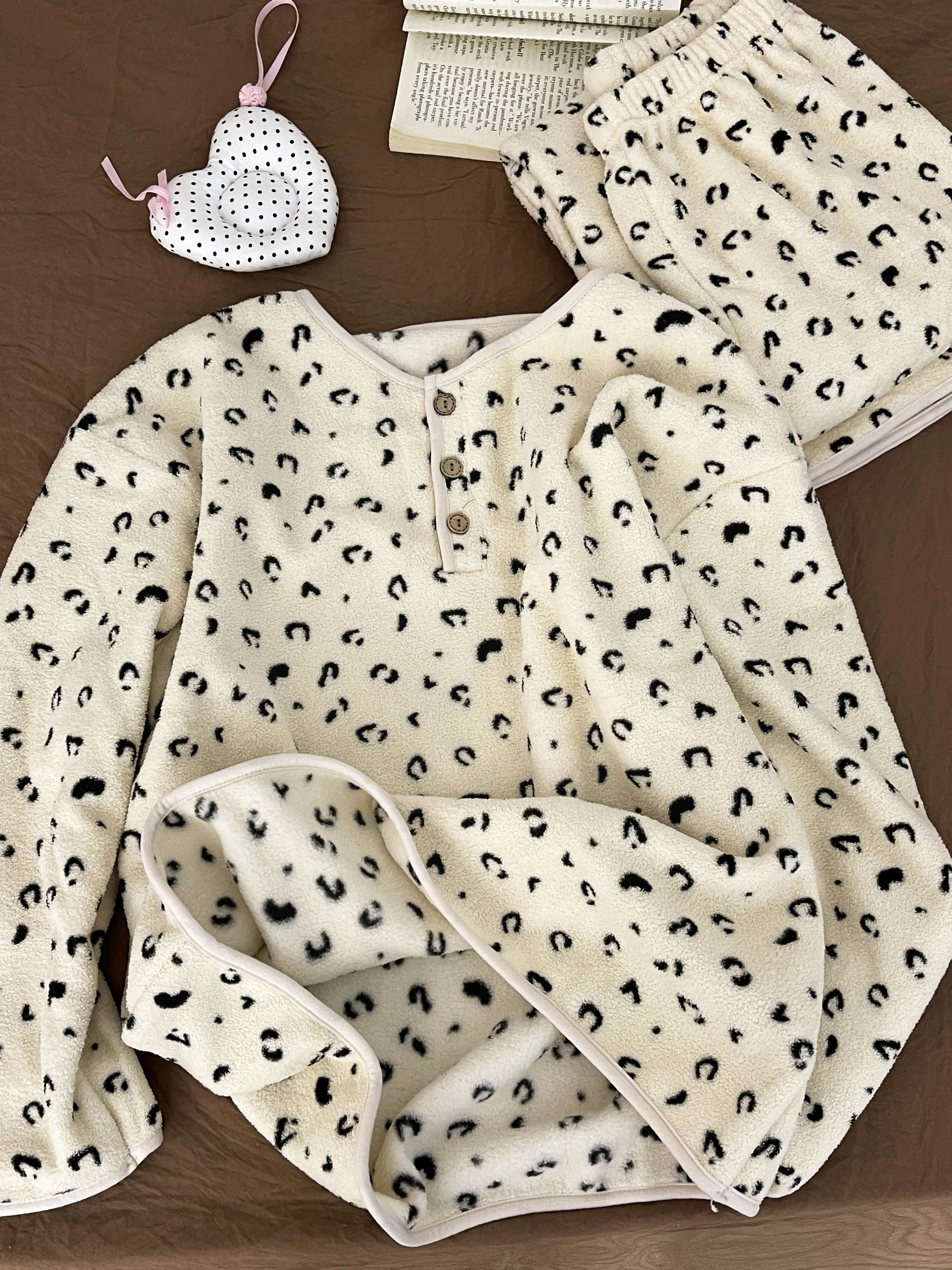 Sin Glee Korean Sle Soft Glutinous Leopard Print Flannel Pajamas Women's Autumn and Winter Thickened Warm Homewear Set